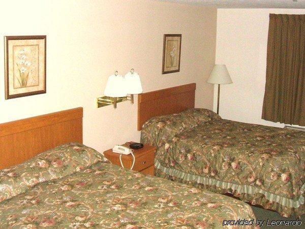 Quality Inn Hamilton Room photo